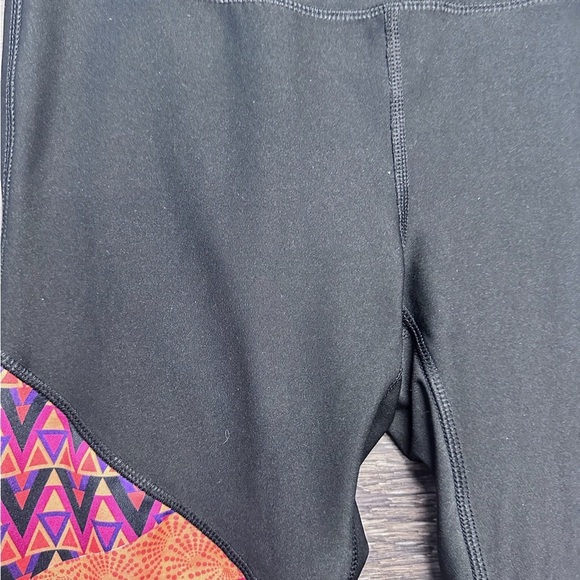 Reebok Colorful Patterned Floral Leggings - Picture 4 of 9